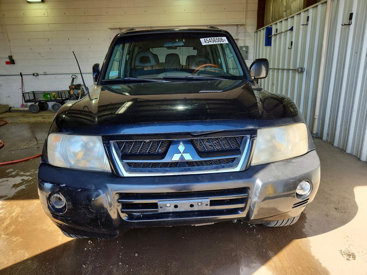 2005 Mitsubishi Montero Limited Black vin: JA4MW51S15J001053