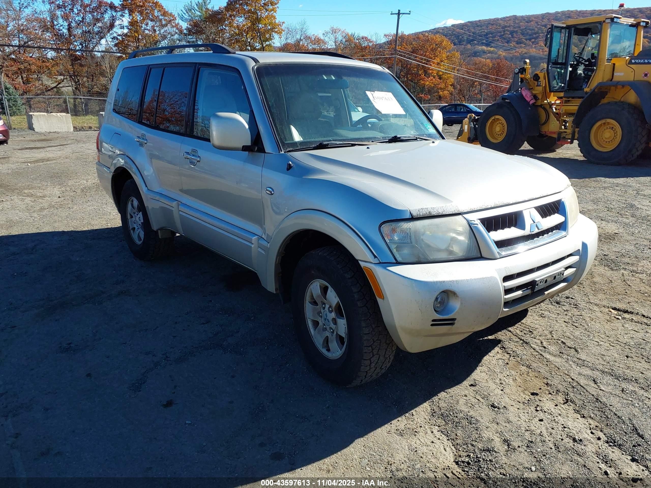 2004 Mitsubishi Montero Xls Серебряный vin: JA4MW51S24J011069