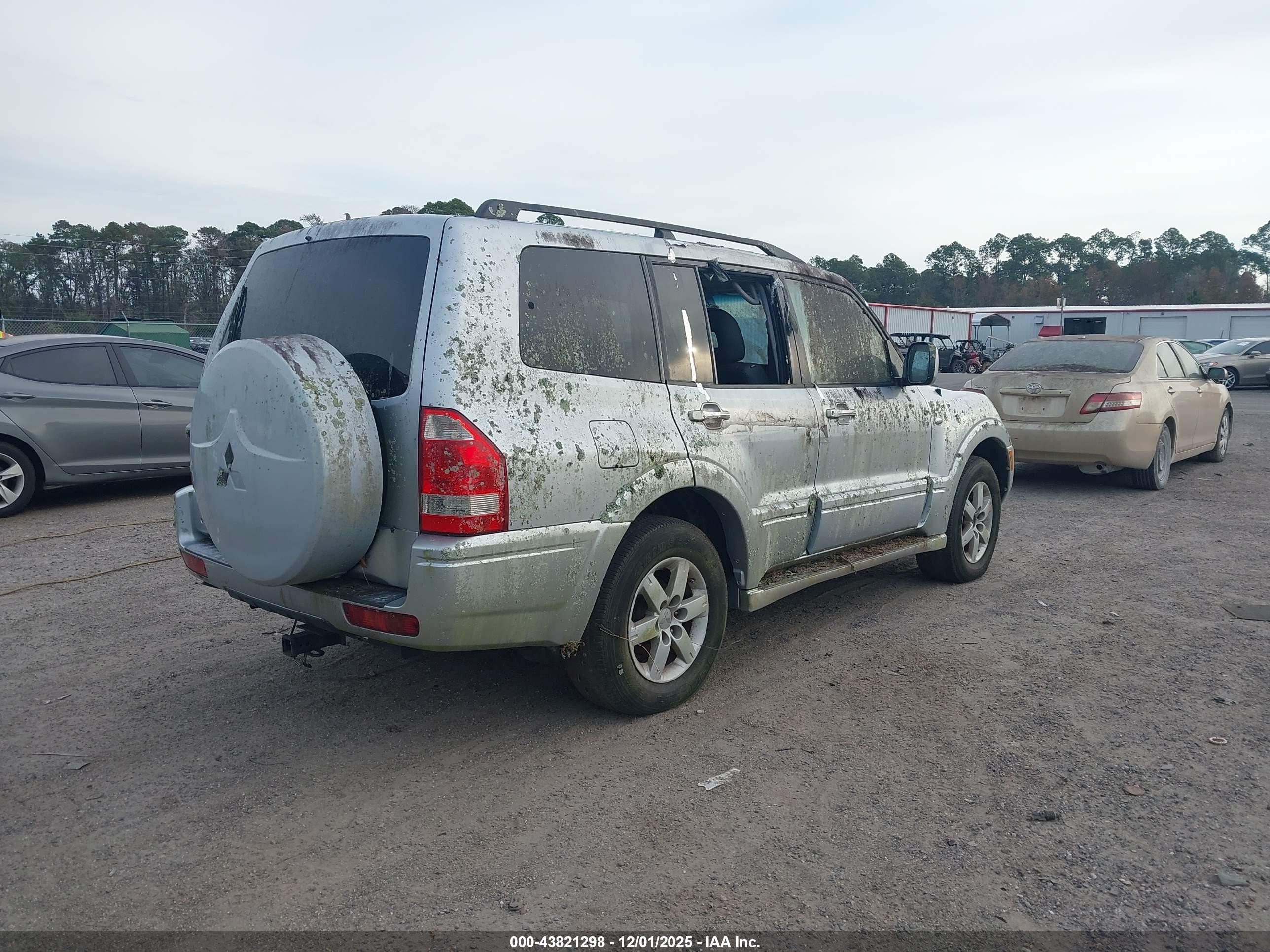 2006 Mitsubishi Montero Limited Silver vin: JA4MW51S36J003243