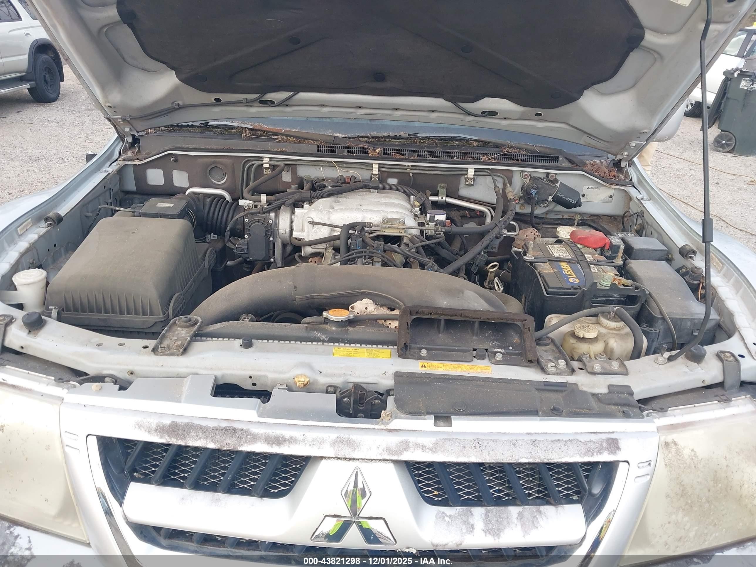 2006 Mitsubishi Montero Limited Silver vin: JA4MW51S36J003243