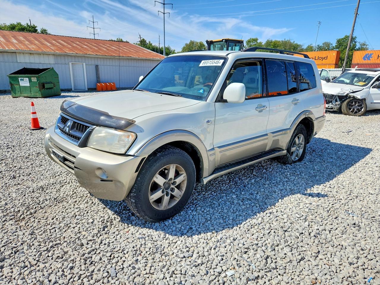 2005 Mitsubishi Montero Limited White vin: JA4MW51S55J000925