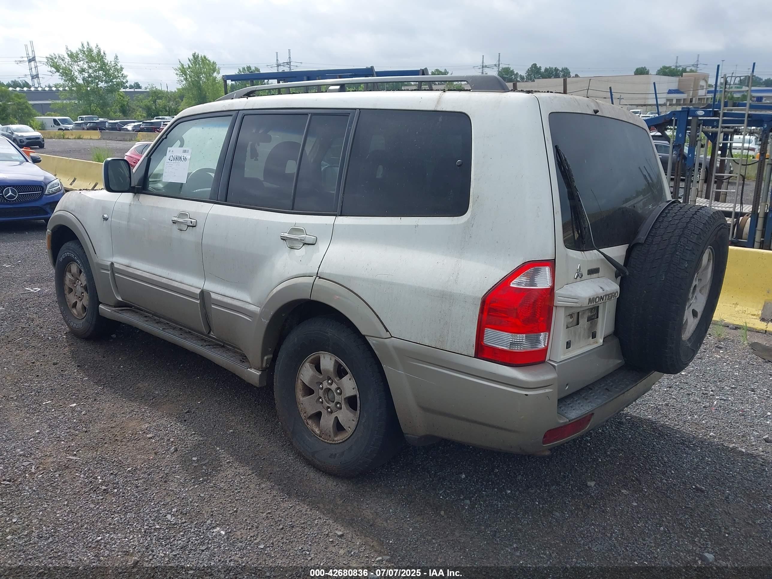2004 Mitsubishi Montero Xls Белый vin: JA4MW51S64J005453