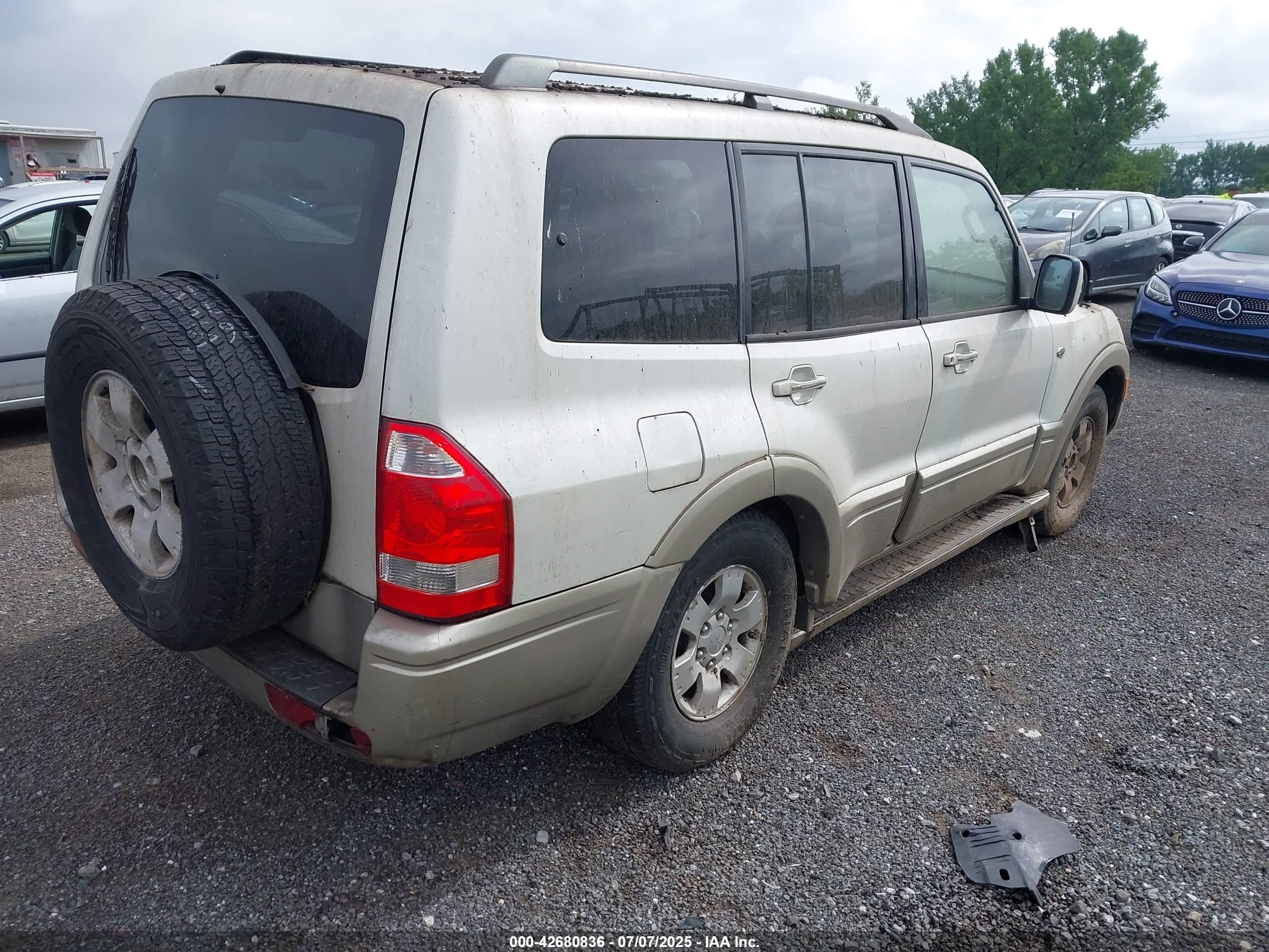 2004 Mitsubishi Montero Xls Белый vin: JA4MW51S64J005453