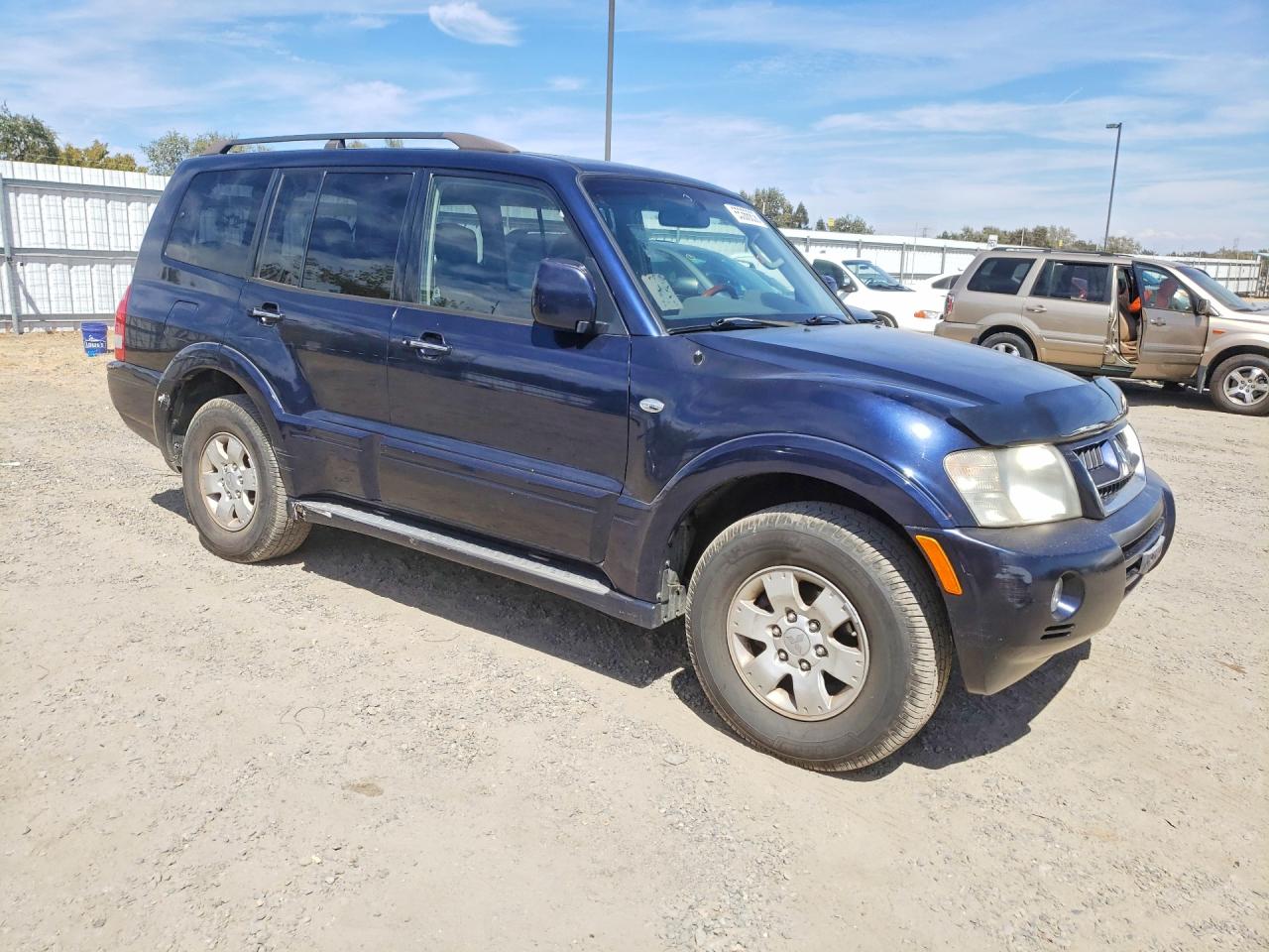 2004 Mitsubishi Montero Limited Blue vin: JA4MW51S64J010572
