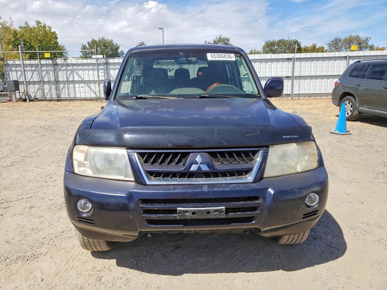 2004 Mitsubishi Montero Limited Blue vin: JA4MW51S64J010572