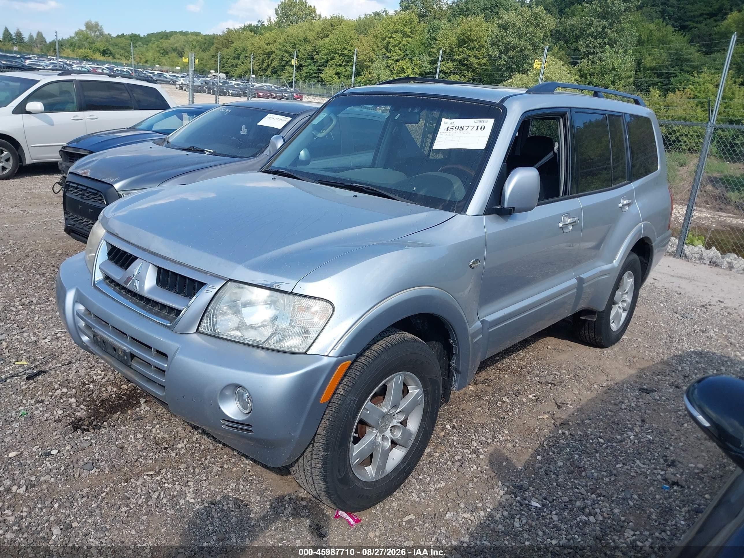 2005 Mitsubishi Montero Limited Silver vin: JA4MW51S65J003137