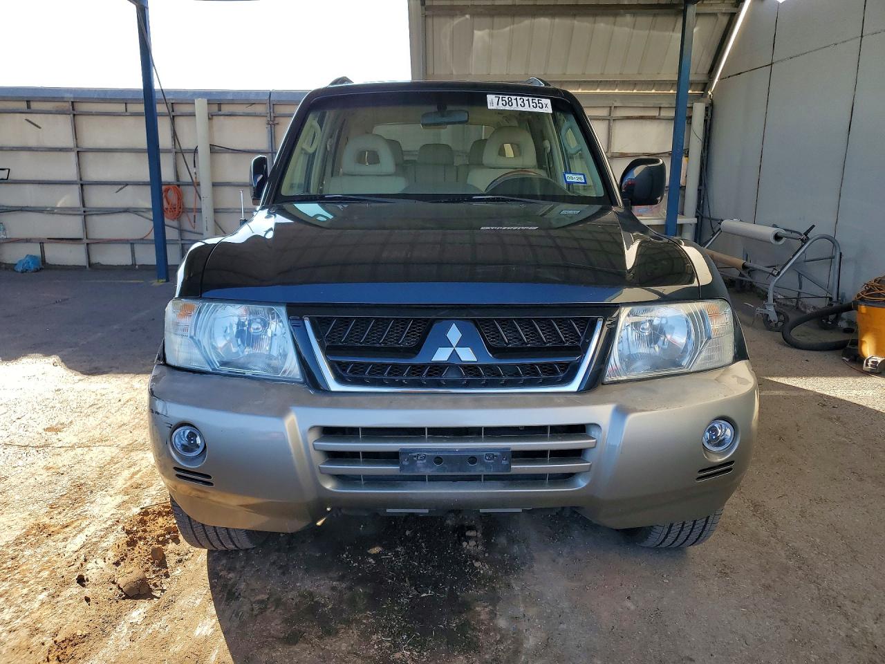 2005 Mitsubishi Montero Limited Black vin: JA4MW51S65J004420