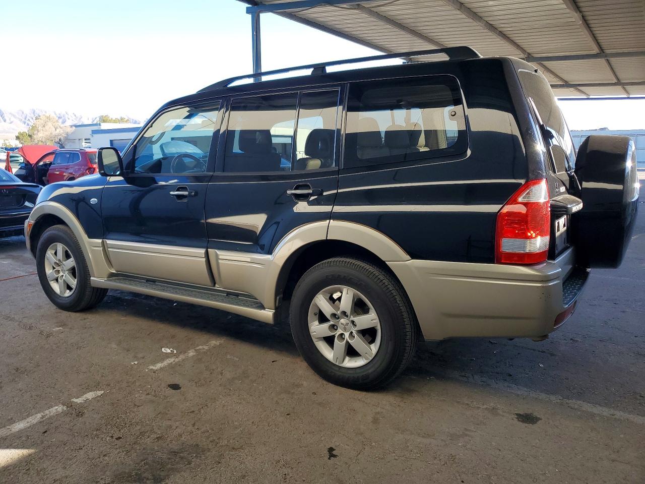 2005 Mitsubishi Montero Limited Black vin: JA4MW51S65J004420