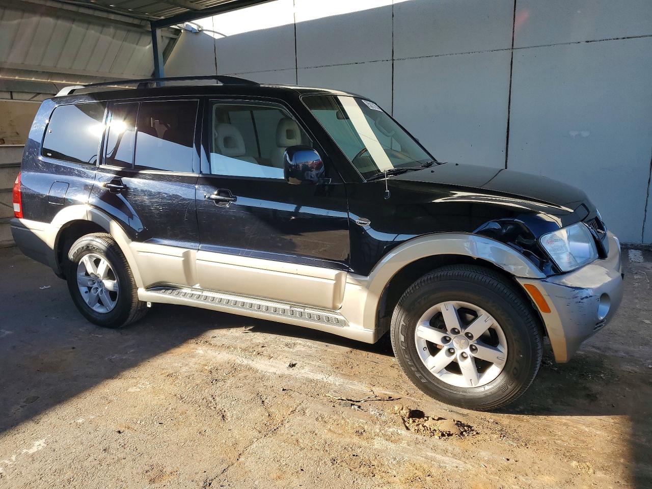 2005 Mitsubishi Montero Limited Black vin: JA4MW51S65J004420