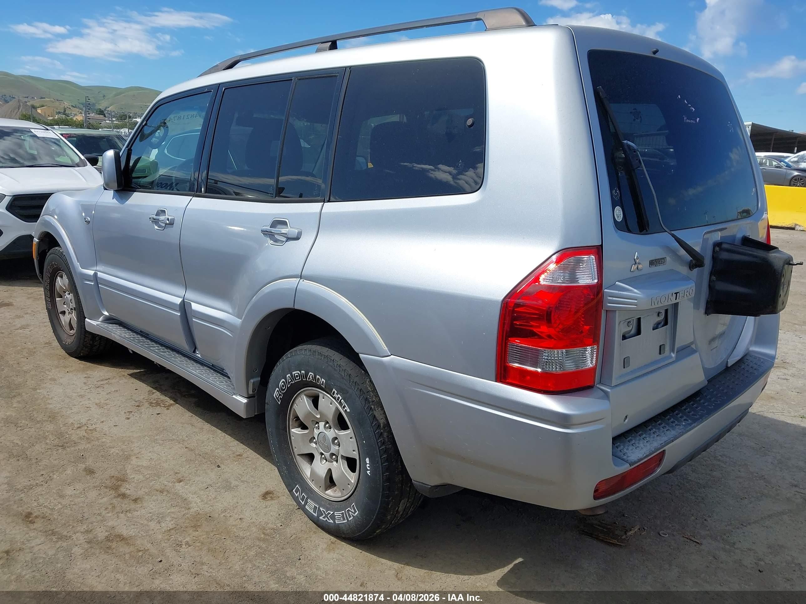 2004 Mitsubishi Montero Xls Серебряный vin: JA4MW51S94J010100