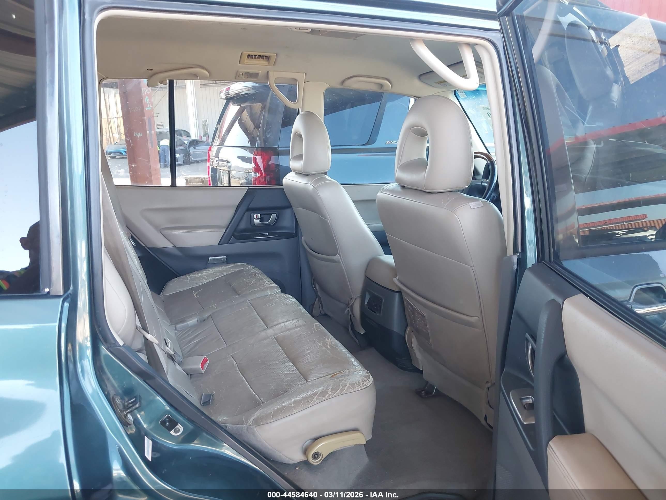 2004 Mitsubishi Montero Xls Зеленый vin: JA4MW51SX4J010171