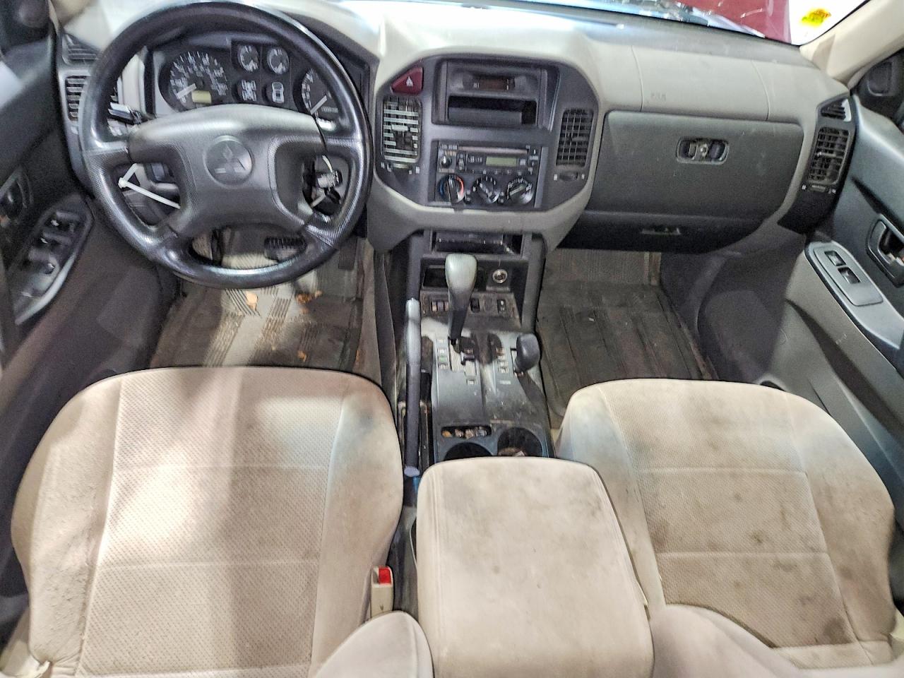2003 Mitsubishi Montero Xls Burgundy vin: JA4NW31S53J035129