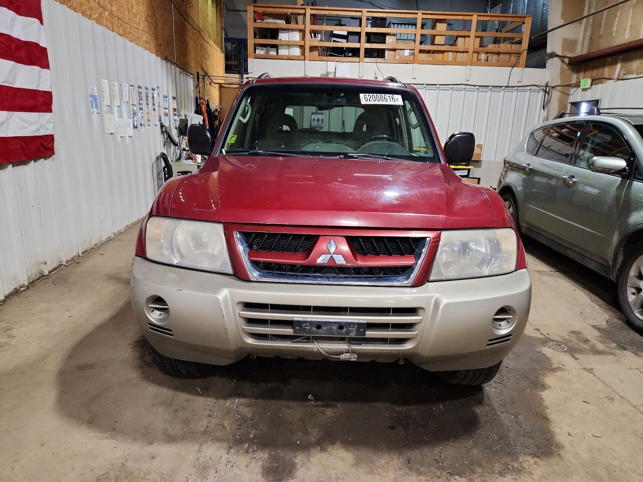 2003 Mitsubishi Montero Xls Burgundy vin: JA4NW31S53J035129