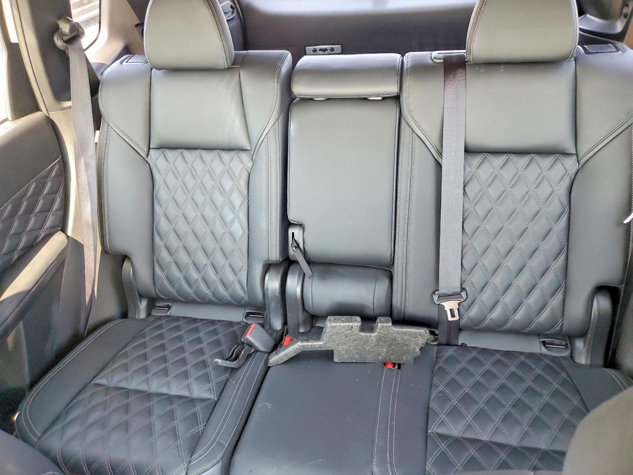 2024 Mitsubishi Outlander Se White vin: JA4T5VA99RZ621572