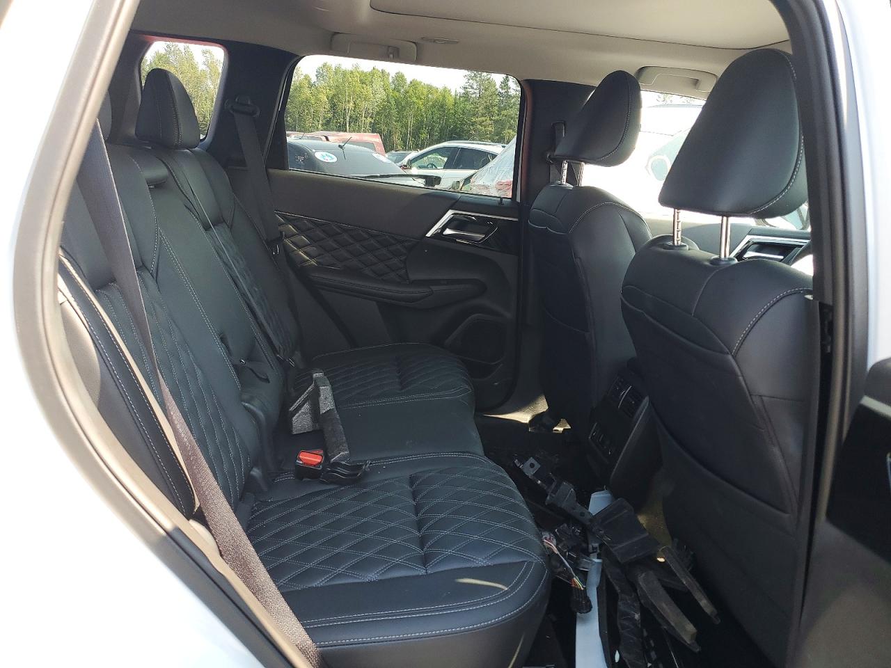2024 Mitsubishi Outlander Se White vin: JA4T5VA99RZ621572