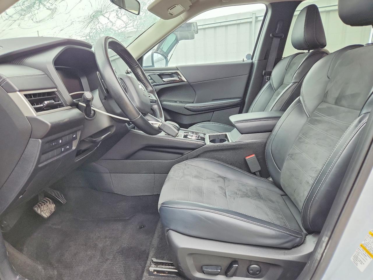 2024 Mitsubishi Outlander Se White vin: JA4T5VA9XRZ062307