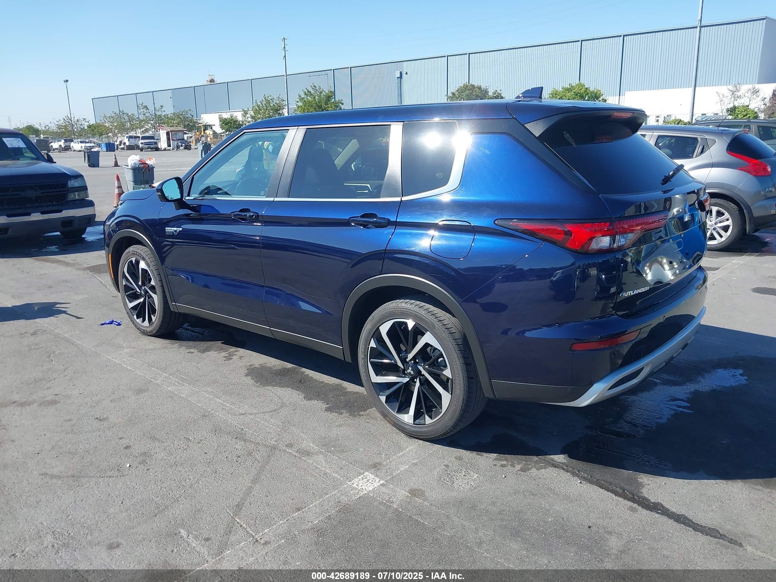 2024 Mitsubishi Outlander Phev Se S-awc Черный vin: JA4T5VA9XRZ065157