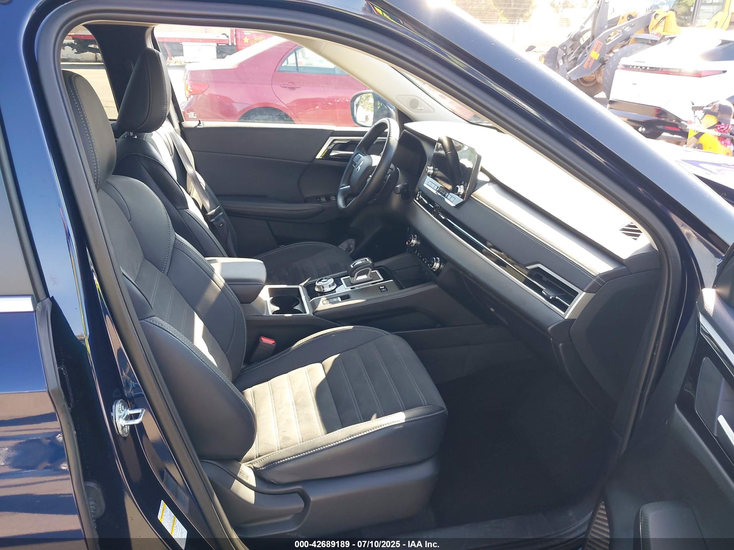2024 Mitsubishi Outlander Phev Se S-awc Черный vin: JA4T5VA9XRZ065157