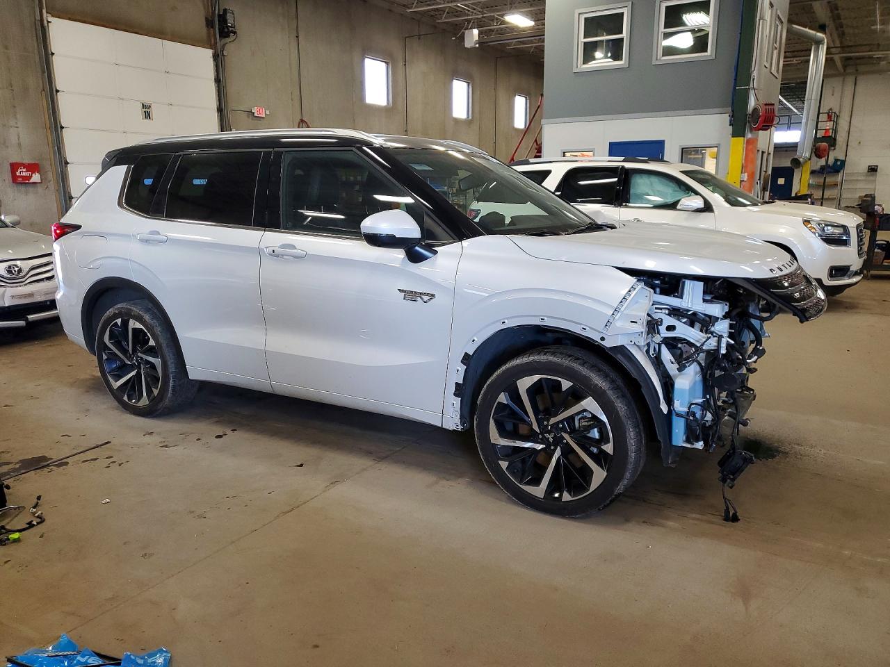 2025 Mitsubishi Outlander Sel Белый vin: JA4T5WA91SZ003108