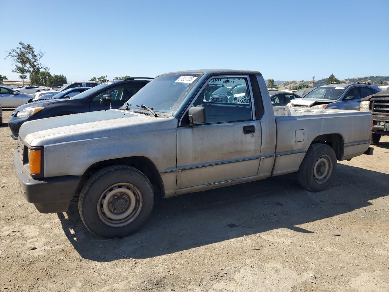 1988 Mitsubishi Mighty Max / S    Silver vin: JA7FL24D3JP080264