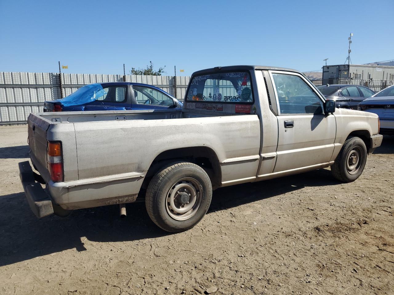 1988 Mitsubishi Mighty Max / S    Silver vin: JA7FL24D3JP080264