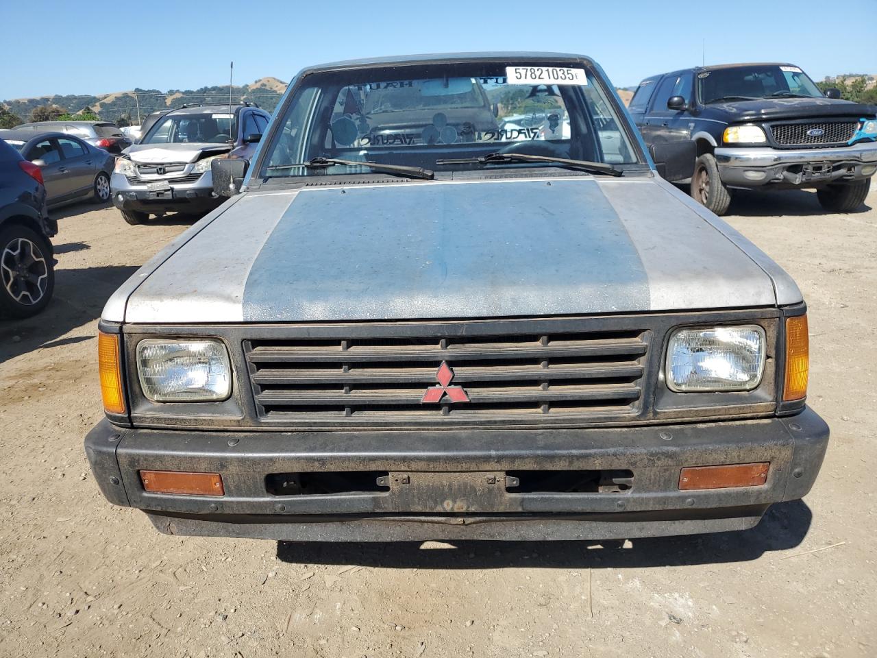 1988 Mitsubishi Mighty Max / S    Silver vin: JA7FL24D3JP080264