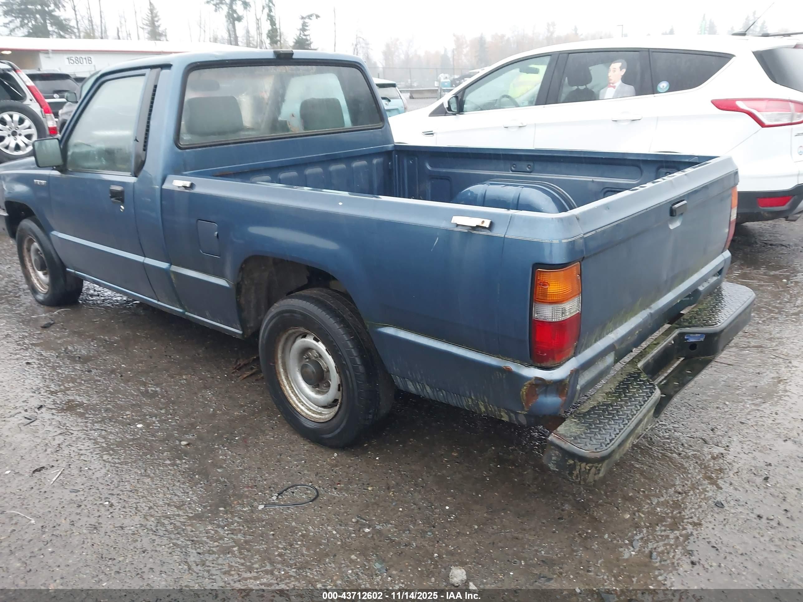 1990 Mitsubishi Mighty Max / S   Blue vin: JA7FL24W1LP016860