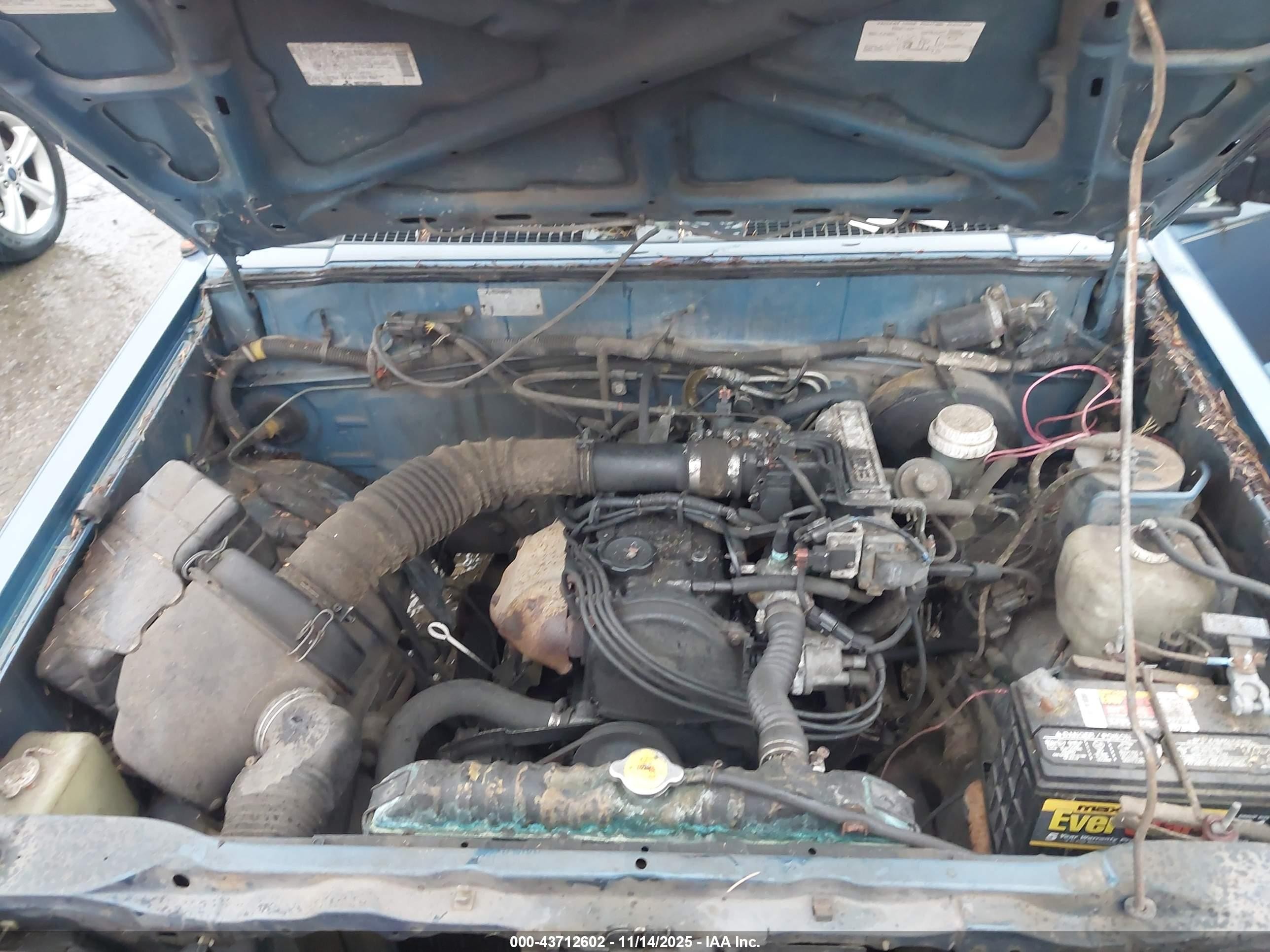 1990 Mitsubishi Mighty Max / S   Blue vin: JA7FL24W1LP016860