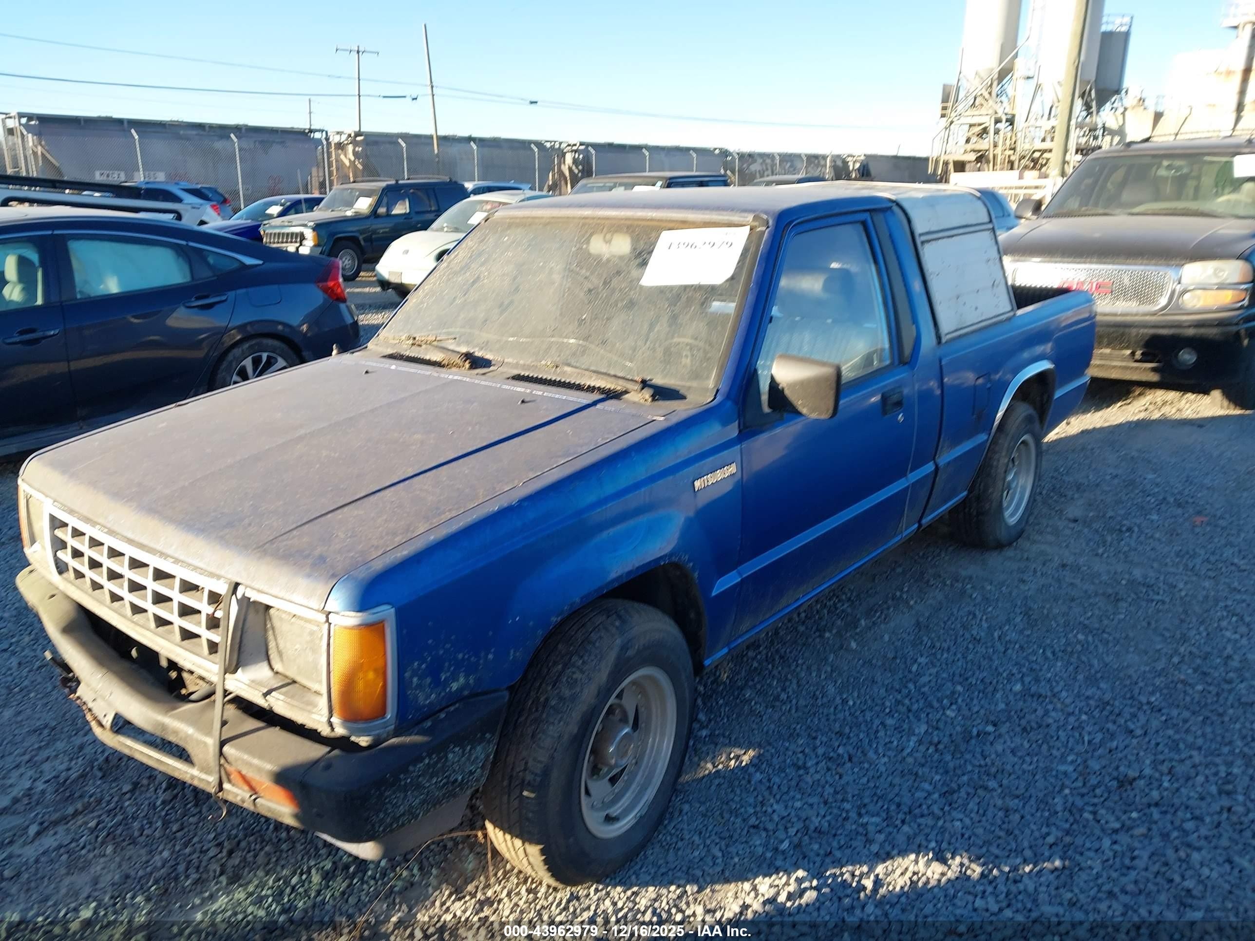1991 Mitsubishi Mighty Max / S   Синий vin: JA7FL24W8MP012323