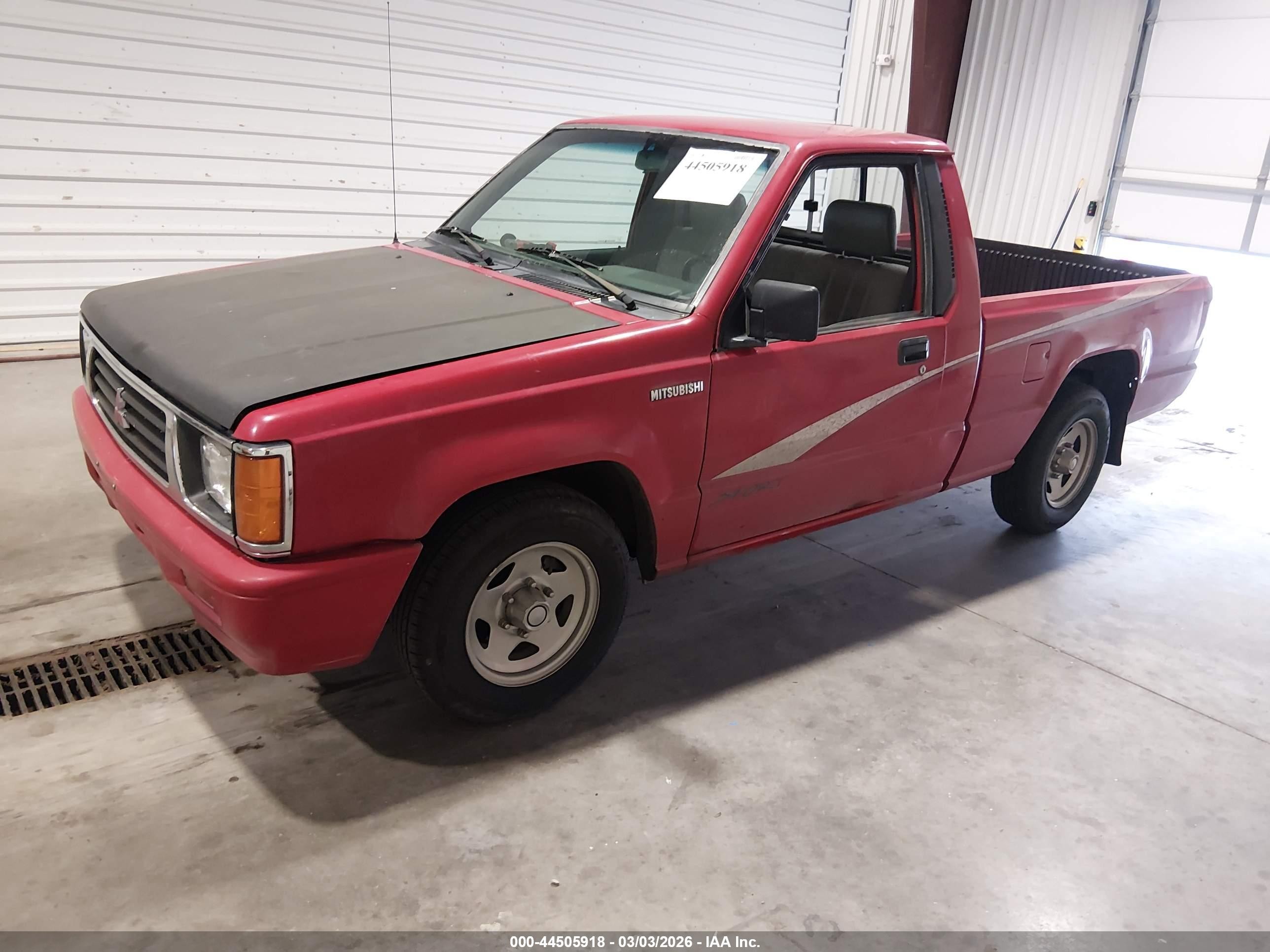 1994 Mitsubishi Mighty Max   Red vin: JA7LS21G4RP005900