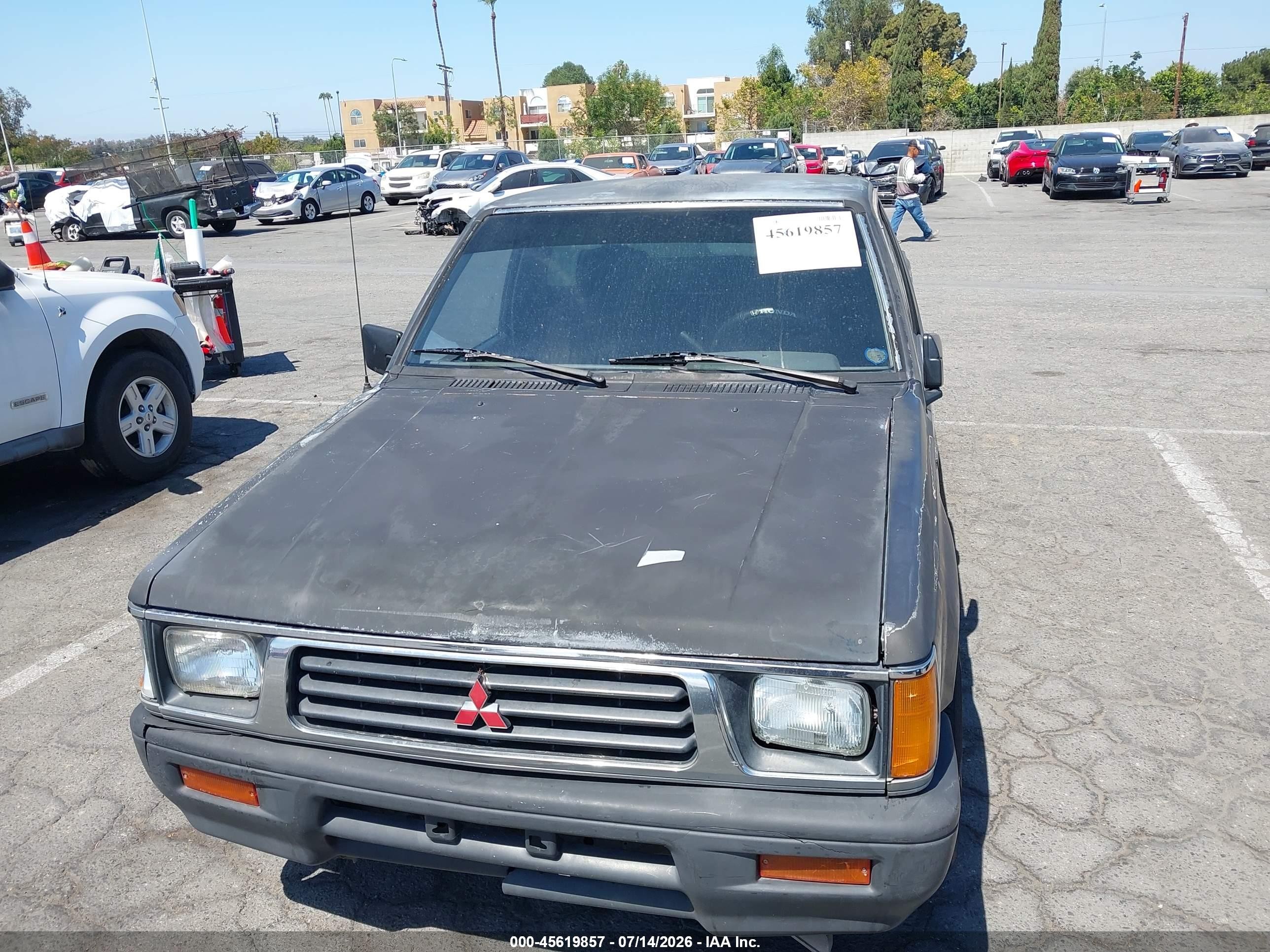 1993 Mitsubishi Mighty Max / S   Gray vin: JA7LS21G6PP006883