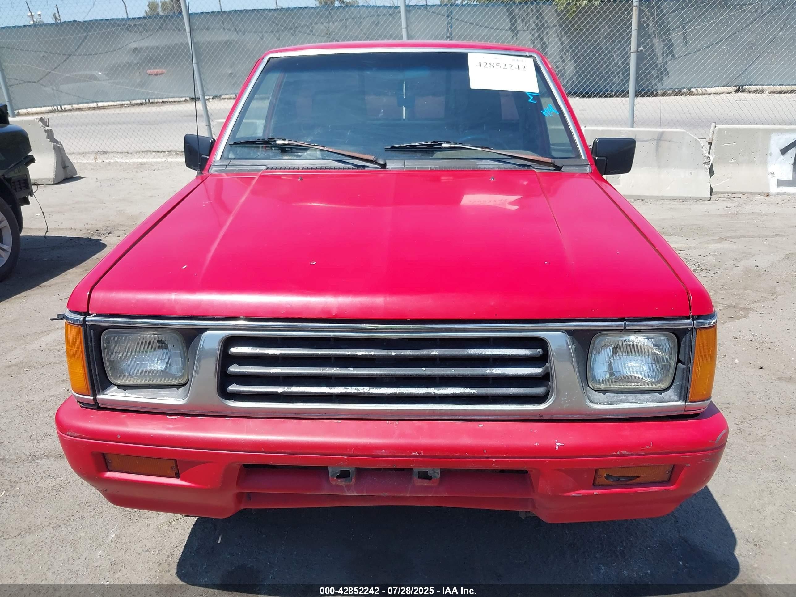 1994 Mitsubishi Mighty Max   Красный vin: JA7LS21G6RP007082