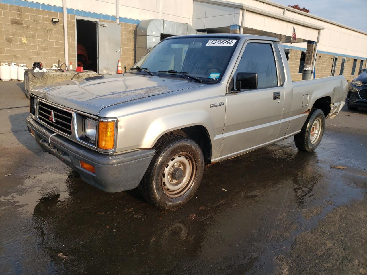 1995 Mitsubishi Mighty Max  Silver vin: JA7LS21G6SP006973