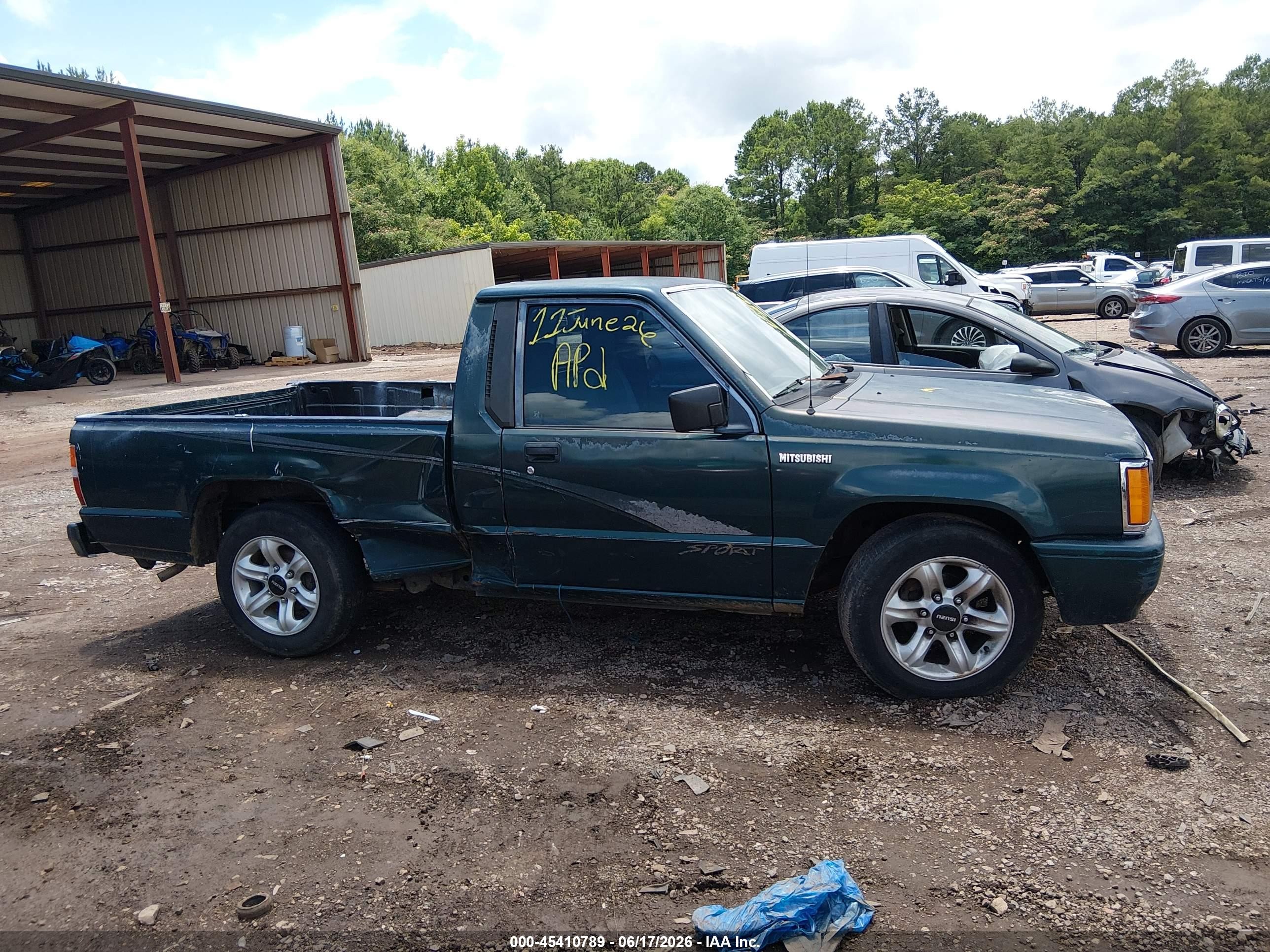 1994 Mitsubishi Mighty Max   Зеленый vin: JA7LS21G7RP012095