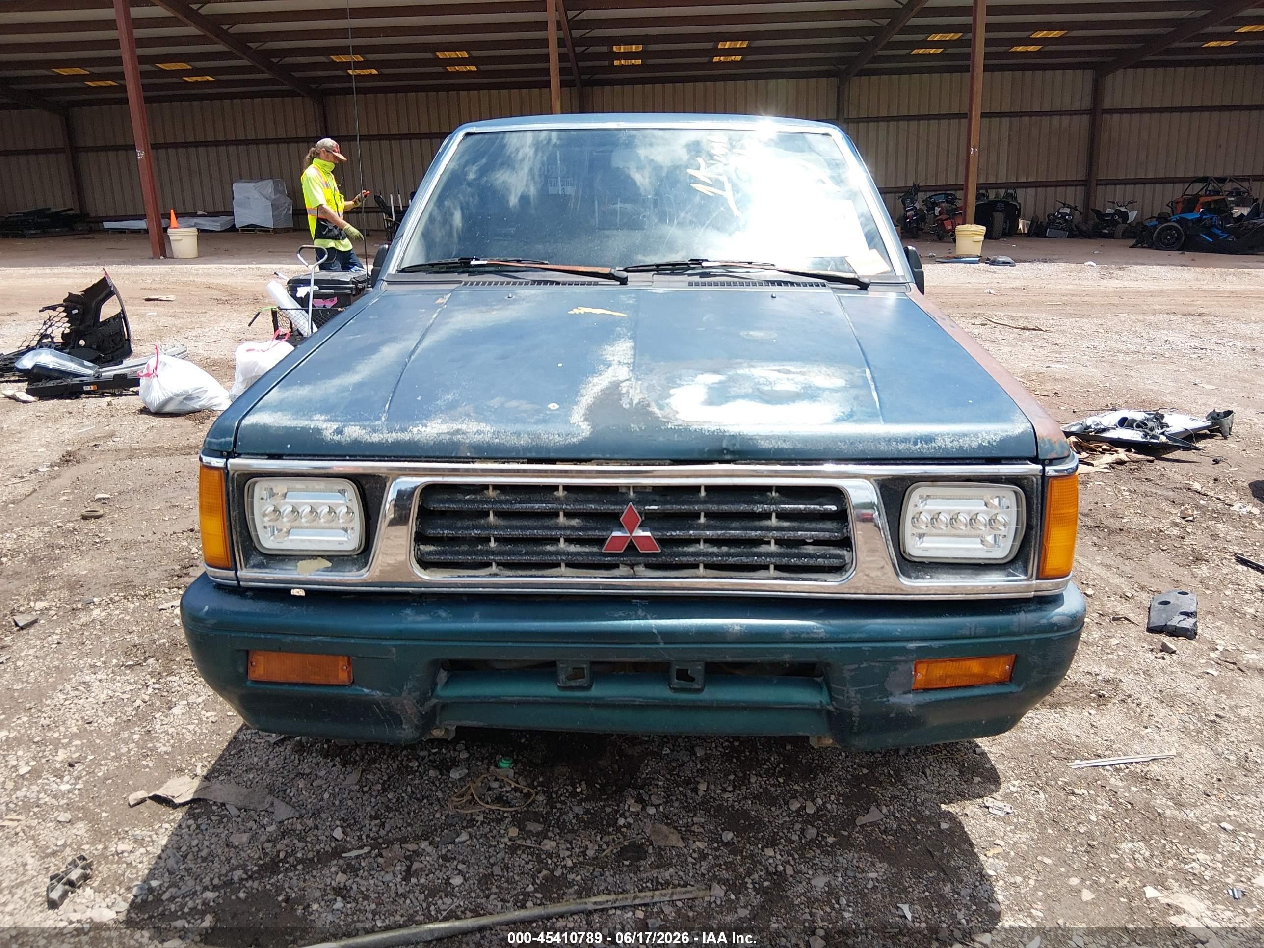 1994 Mitsubishi Mighty Max   Зеленый vin: JA7LS21G7RP012095