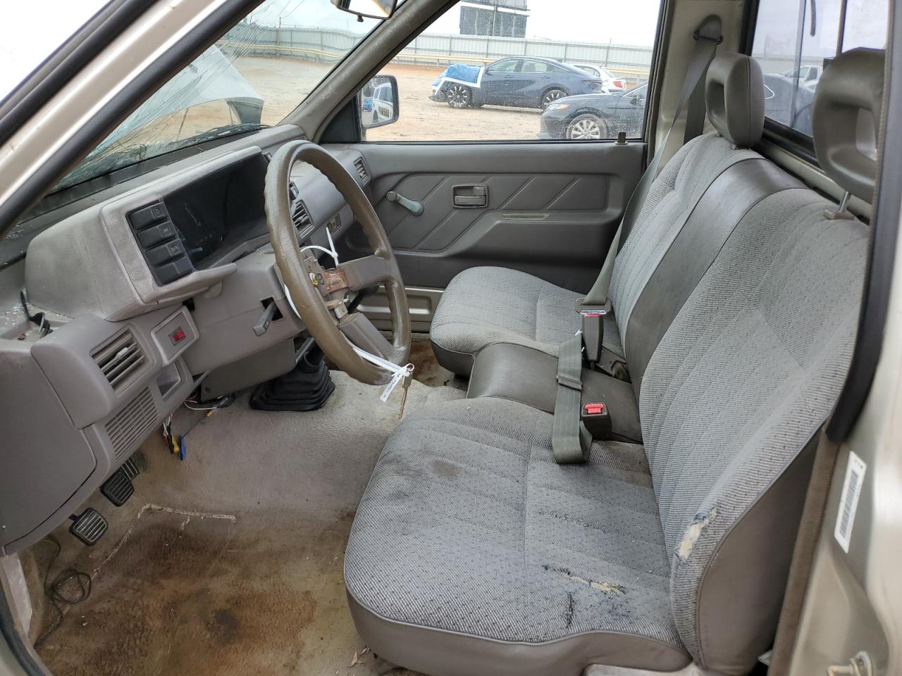 1994 Isuzu Conventional Short Bed Silver vin: JAACL11L4R7206453