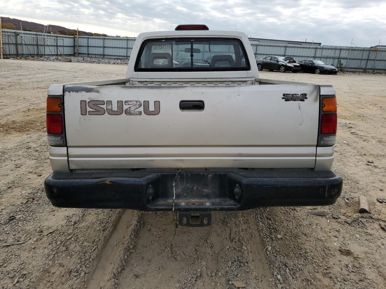 1994 Isuzu Conventional Short Bed Silver vin: JAACL11L4R7206453