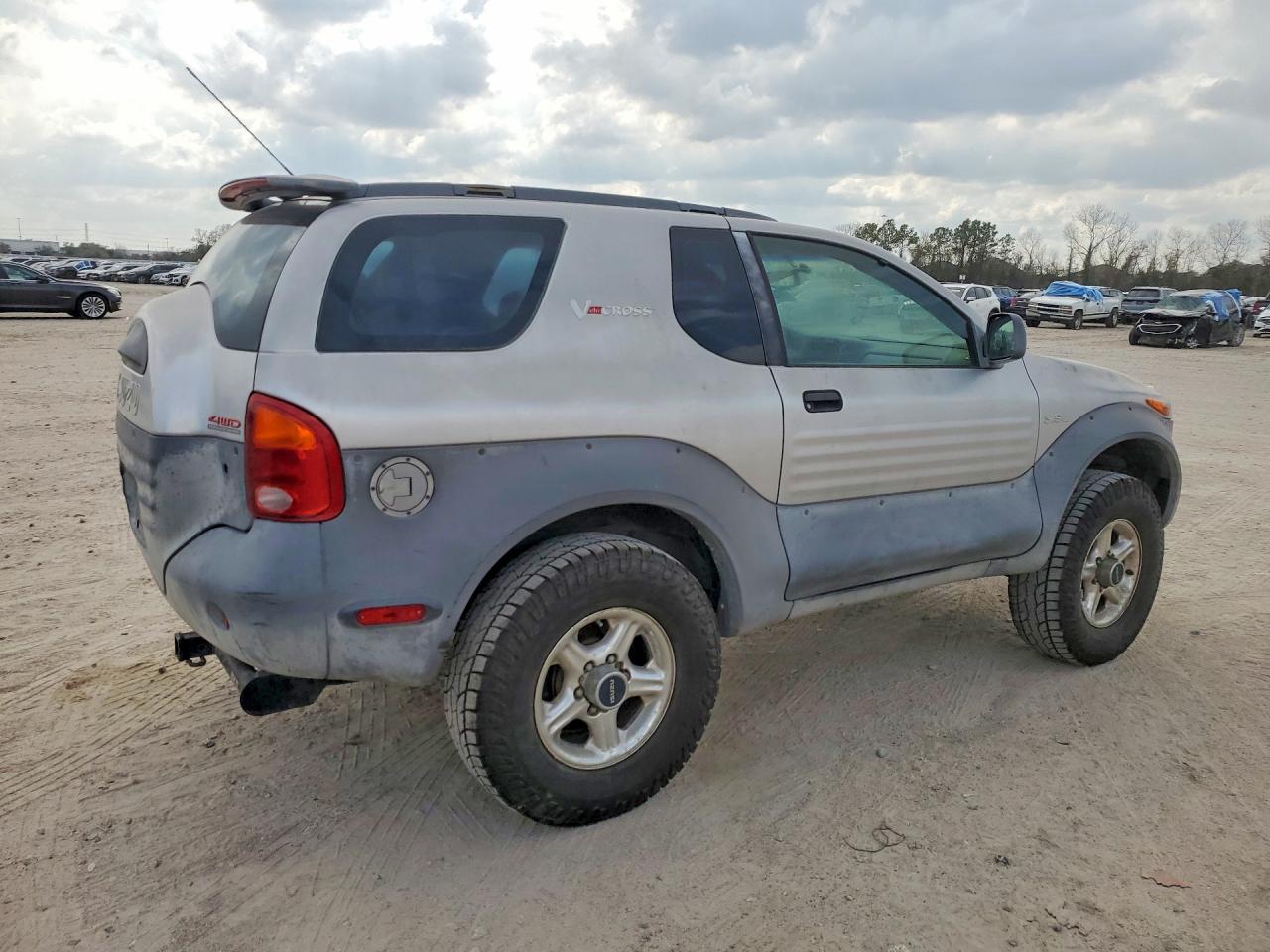1999 Isuzu Vehicross Серебряный vin: JACCN57X3X7990303