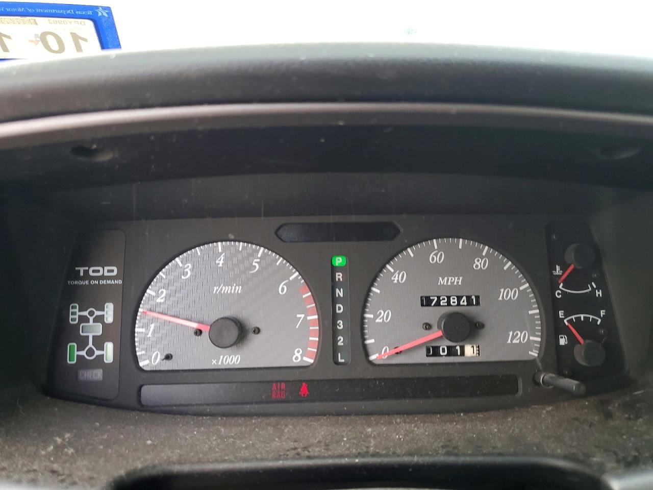 1999 Isuzu Vehicross Серебряный vin: JACCN57X3X7990303