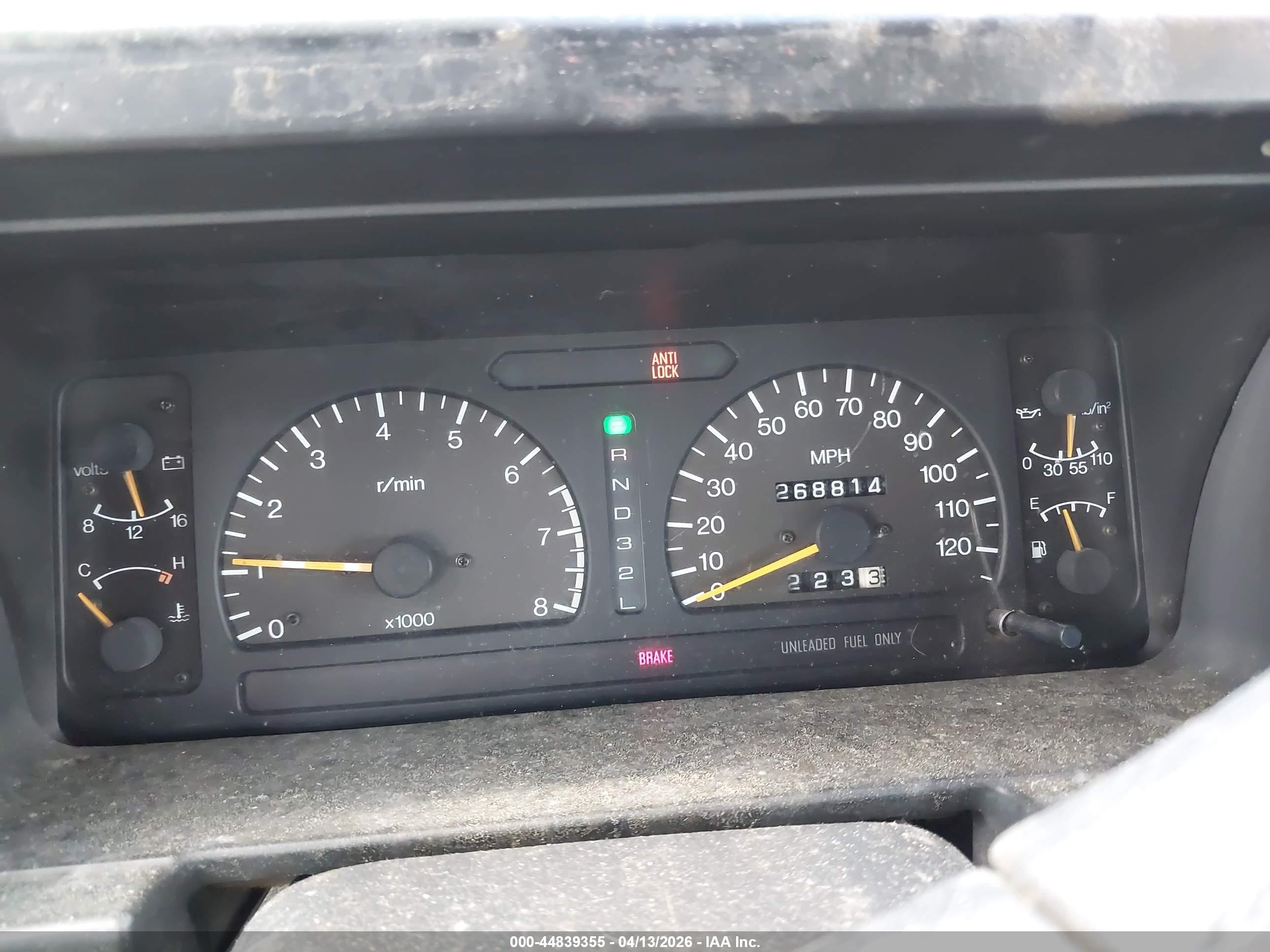 1994 Isuzu Trooper S Red vin: JACDH58V4R7907084