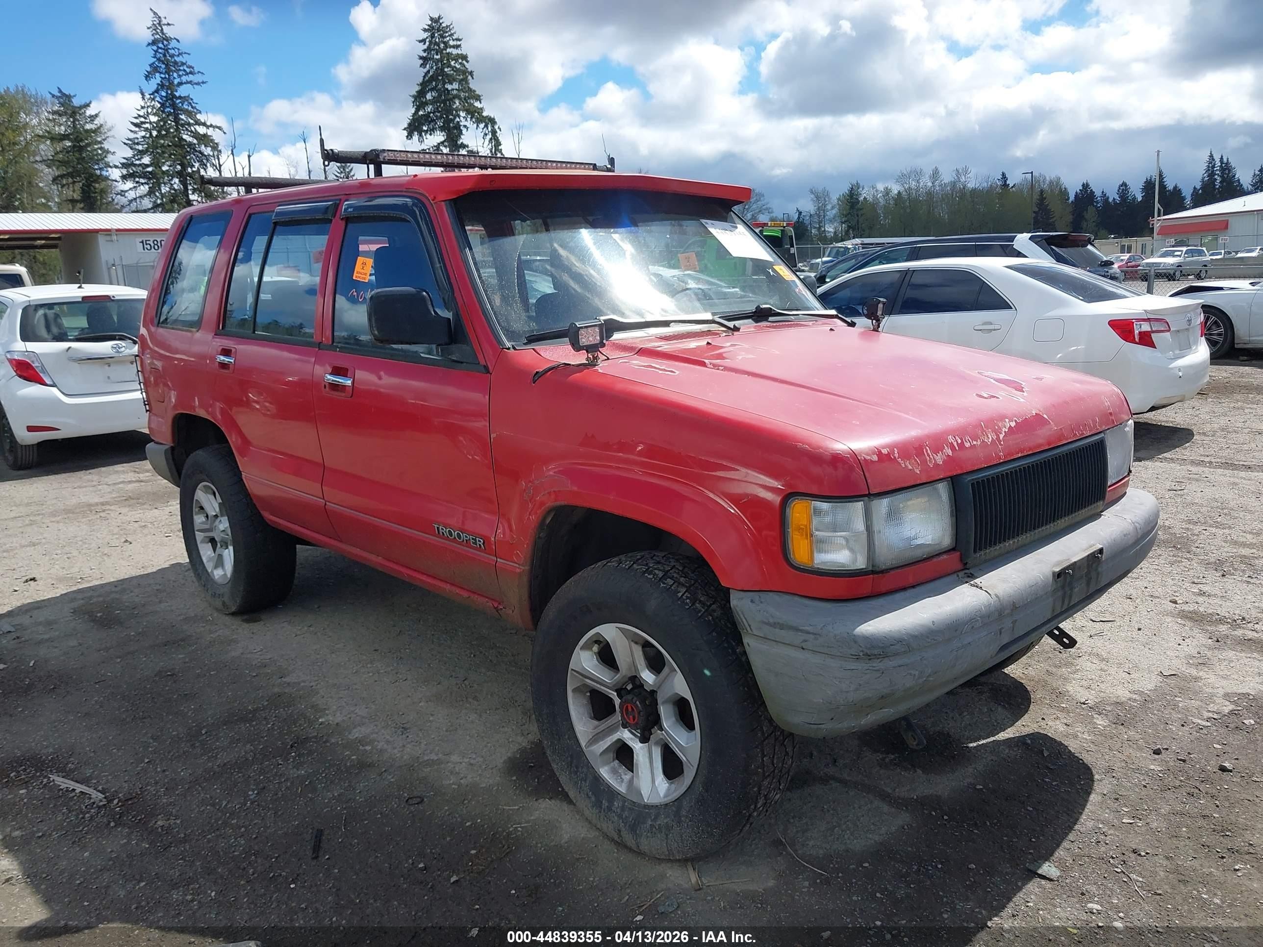 1994 Isuzu Trooper S Red vin: JACDH58V4R7907084