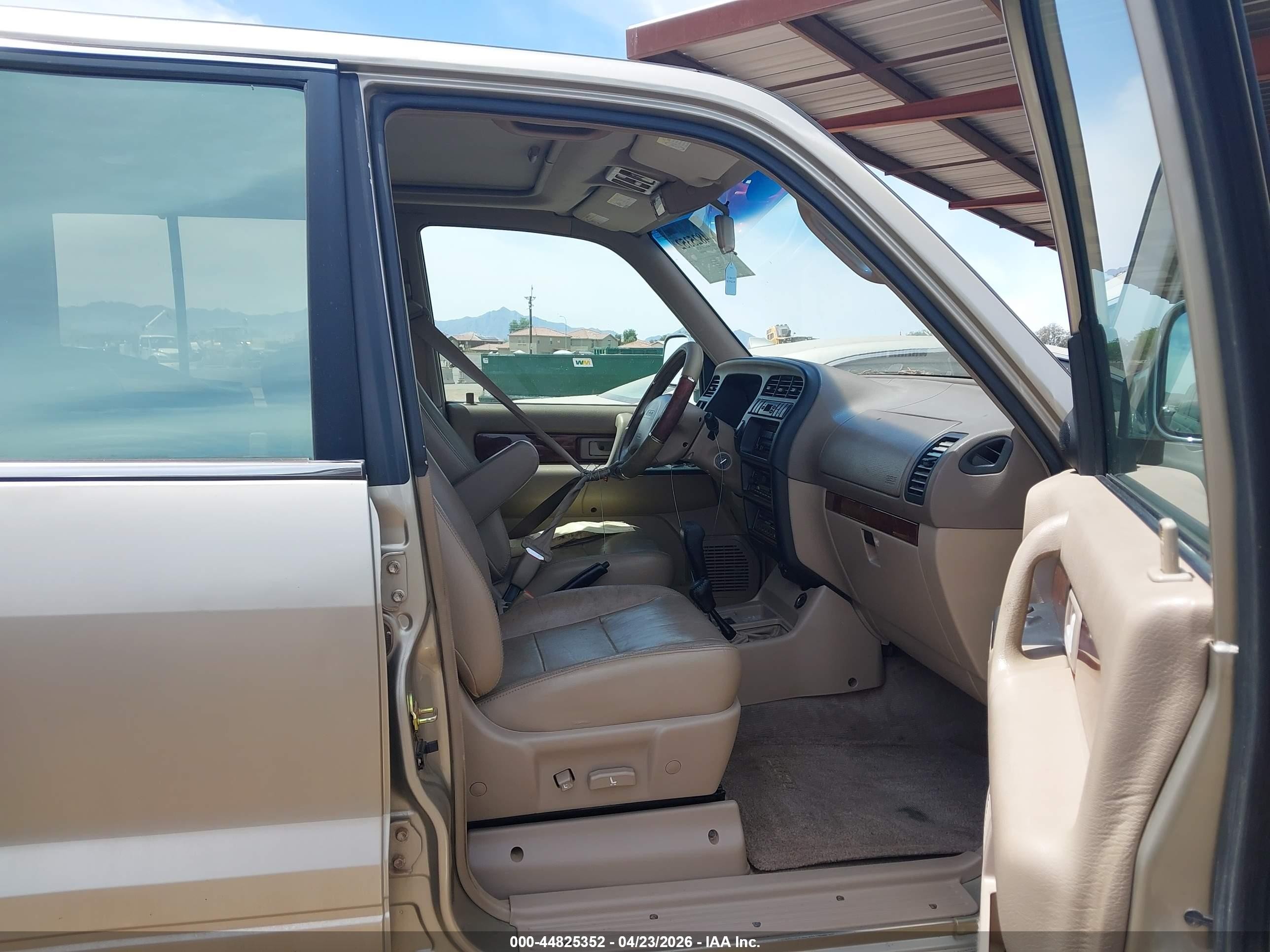 2002 Isuzu Trooper Limited/ls/s Tan vin: JACDJ58X527J04957