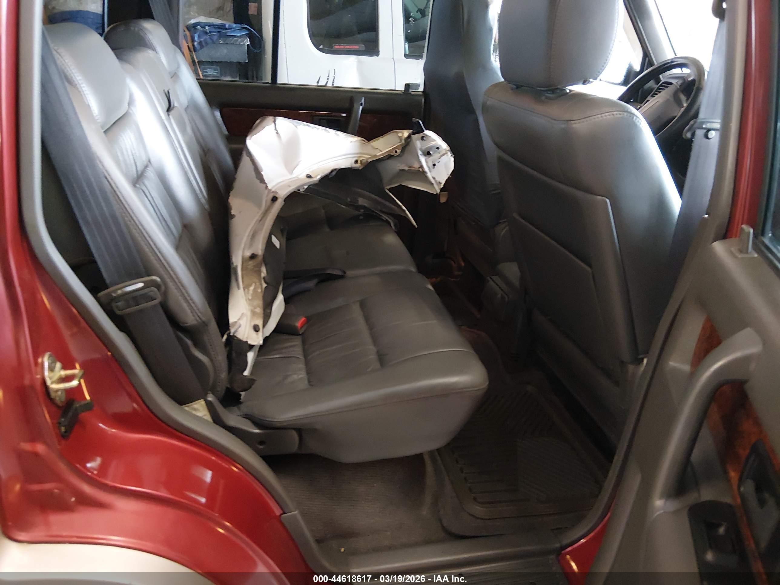 1999 Isuzu Trooper S Red vin: JACDJ58X5X7917349