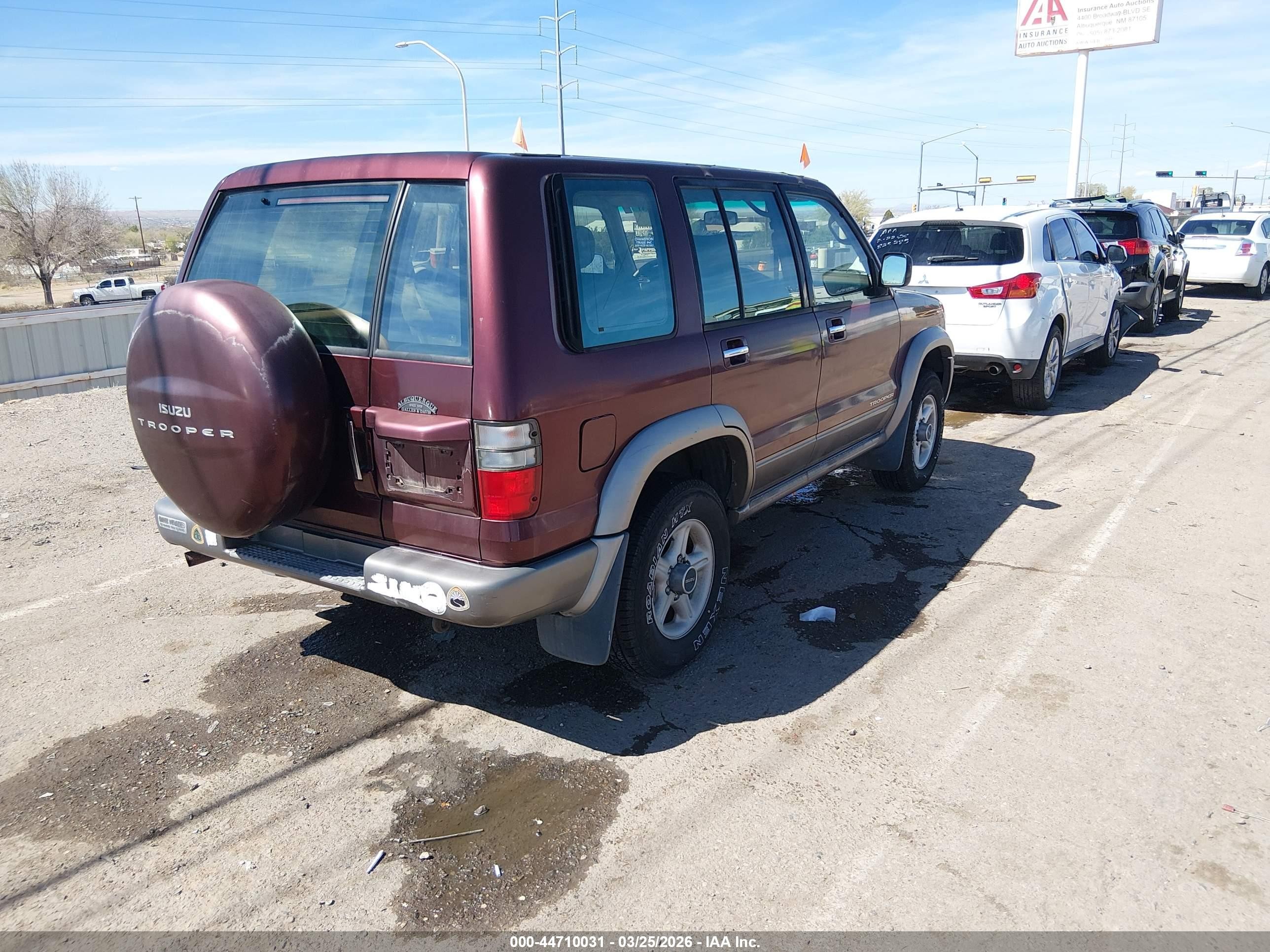 2002 Isuzu Trooper Limited/ls/s Red vin: JACDJ58X727J11067