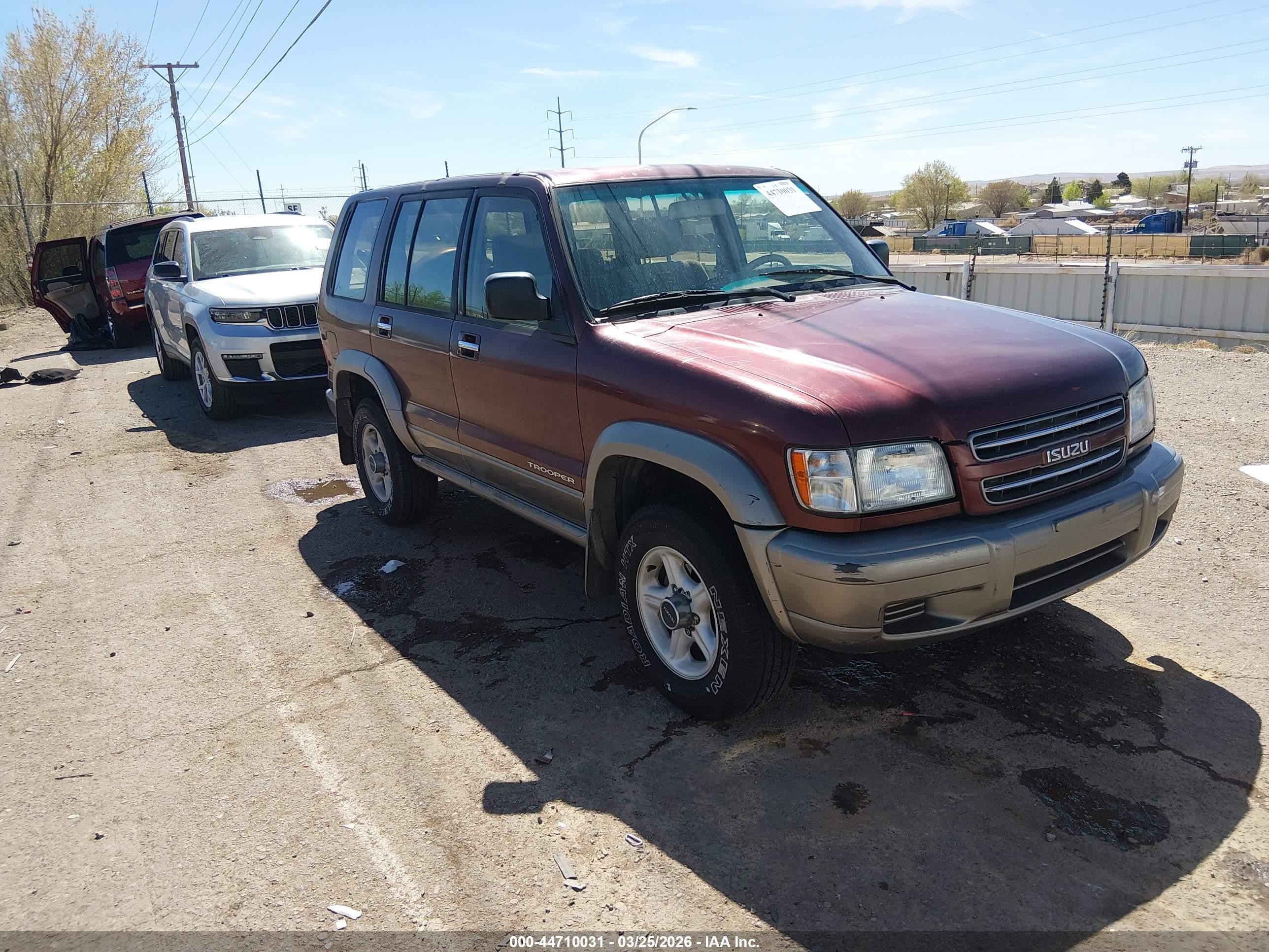 2002 Isuzu Trooper Limited/ls/s Red vin: JACDJ58X727J11067