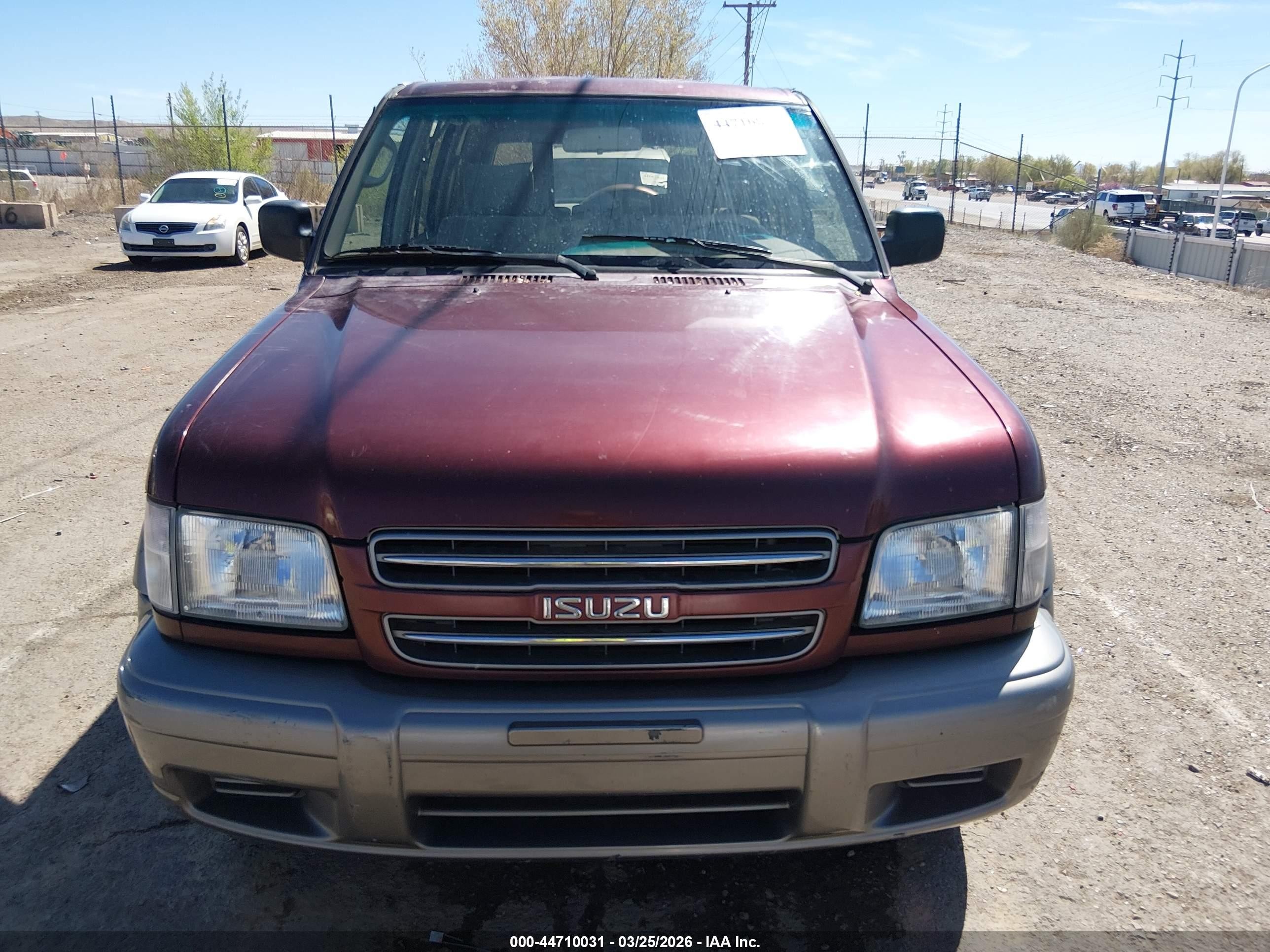 2002 Isuzu Trooper Limited/ls/s Red vin: JACDJ58X727J11067