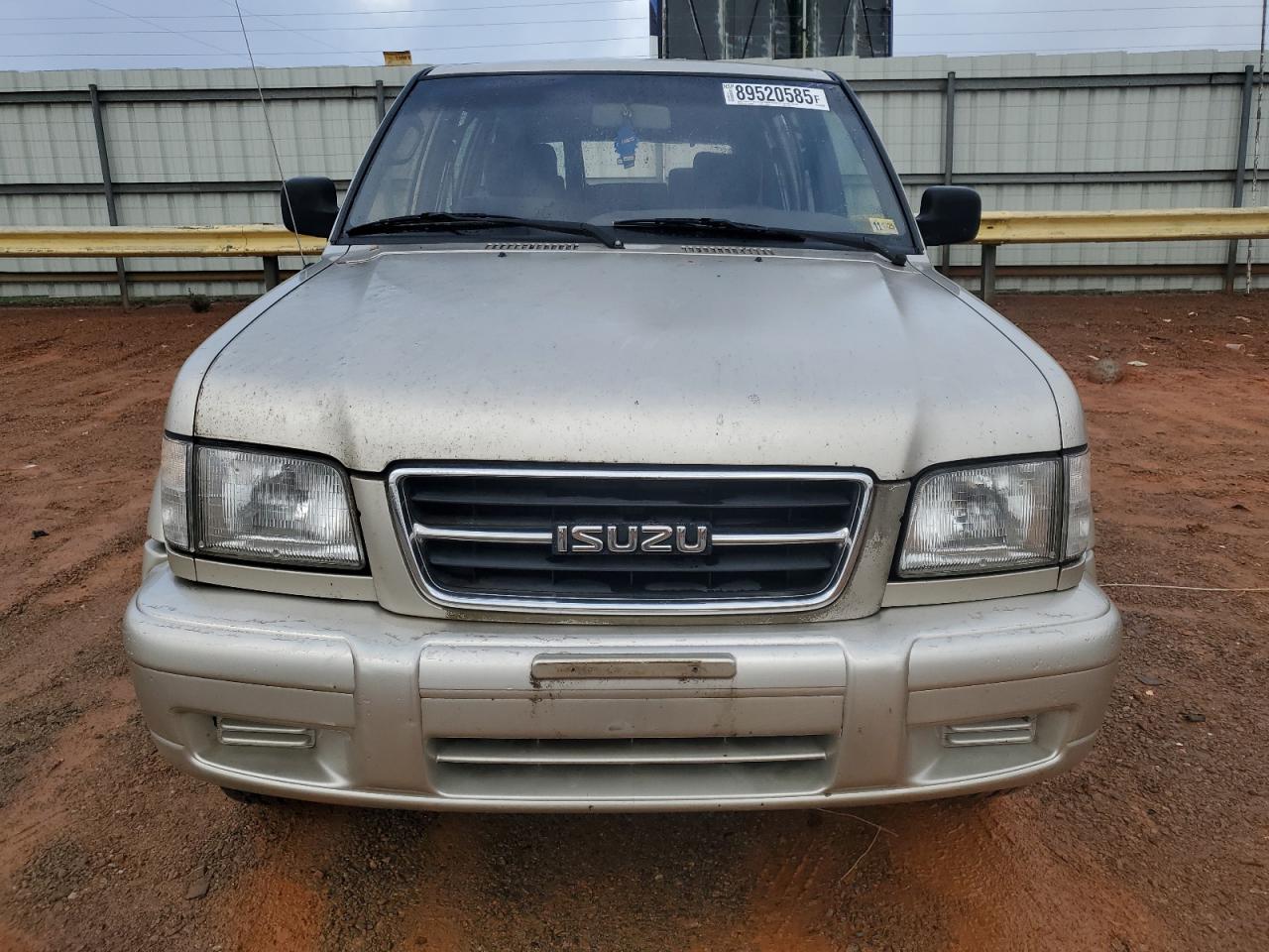 1999 Isuzu Trooper S Beige vin: JACDJ58X8X7922982