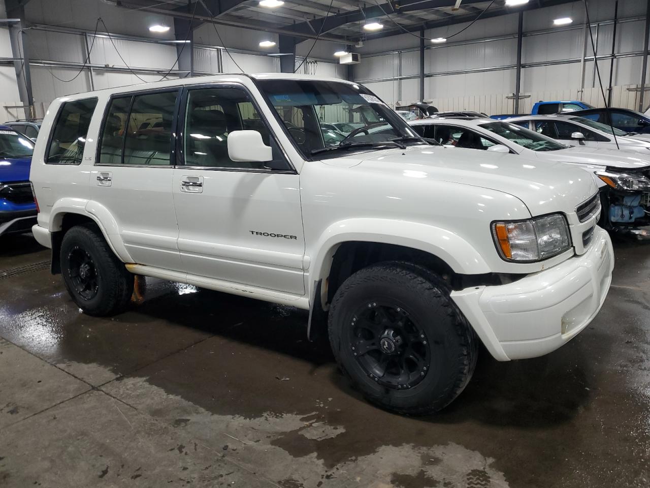 2002 Isuzu Trooper S White vin: JACDJ58XX27J05442