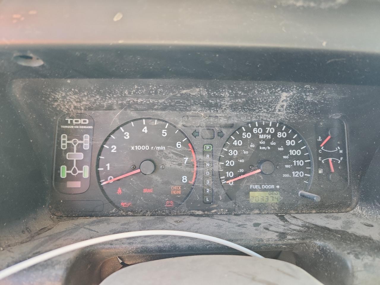 2002 Isuzu Trooper S Бордовый vin: JACDJ58XX27J10012