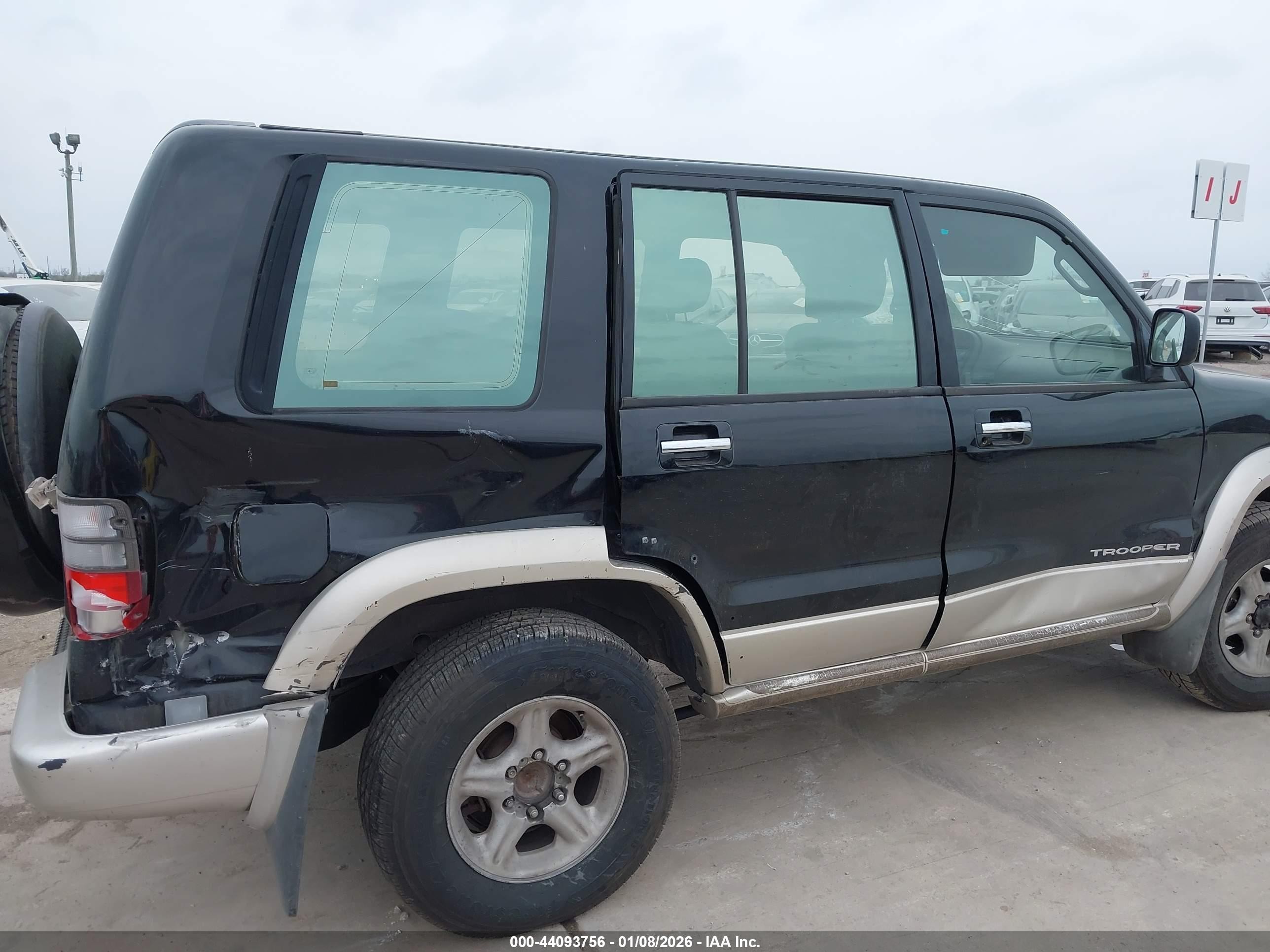 2002 Isuzu Trooper Limited/ls/s Black vin: JACDS58X127J12146